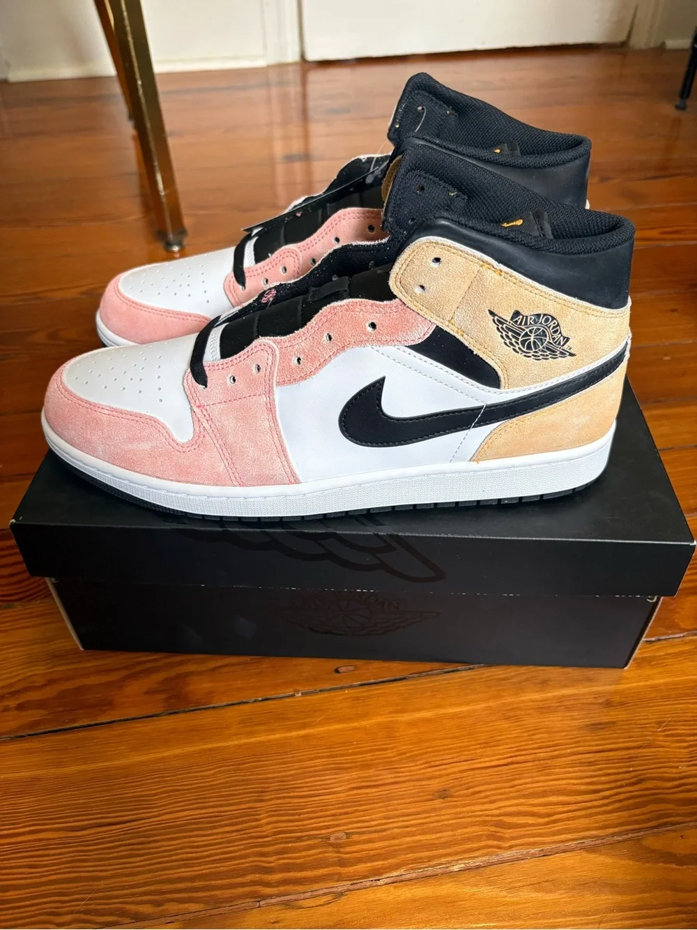 Nike Air Jordan 1 Pink, White & Black NWT